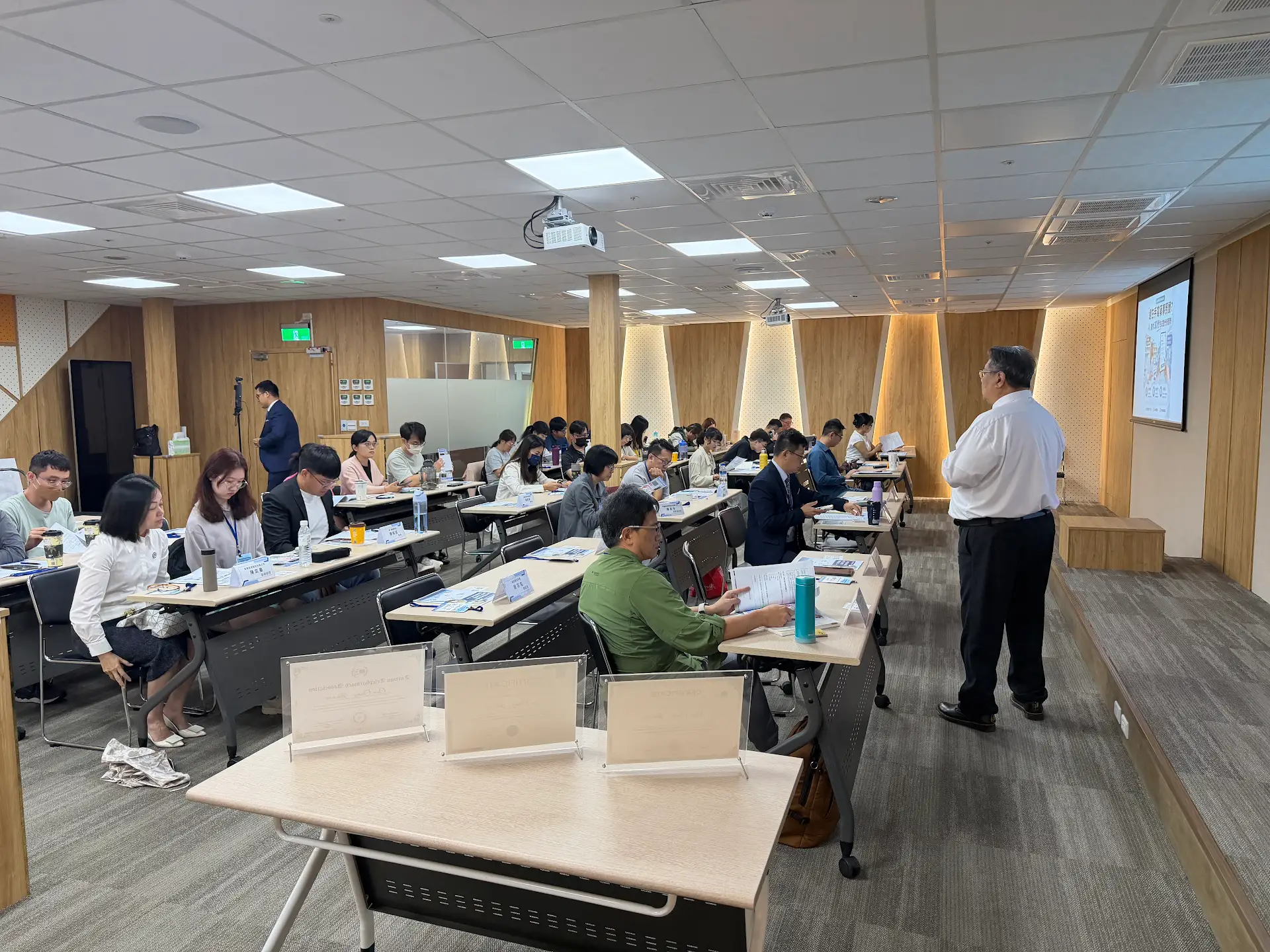 AI 醫藥科技媒合平台交流會全場活動紀錄